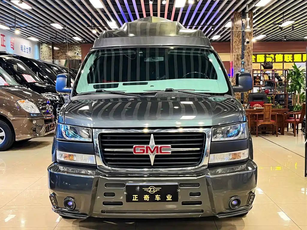 GMC Savana — миниатюра 2