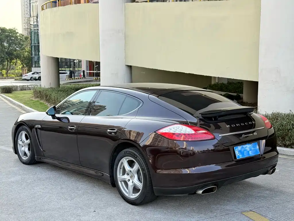 Porsche Panamera — миниатюра 4