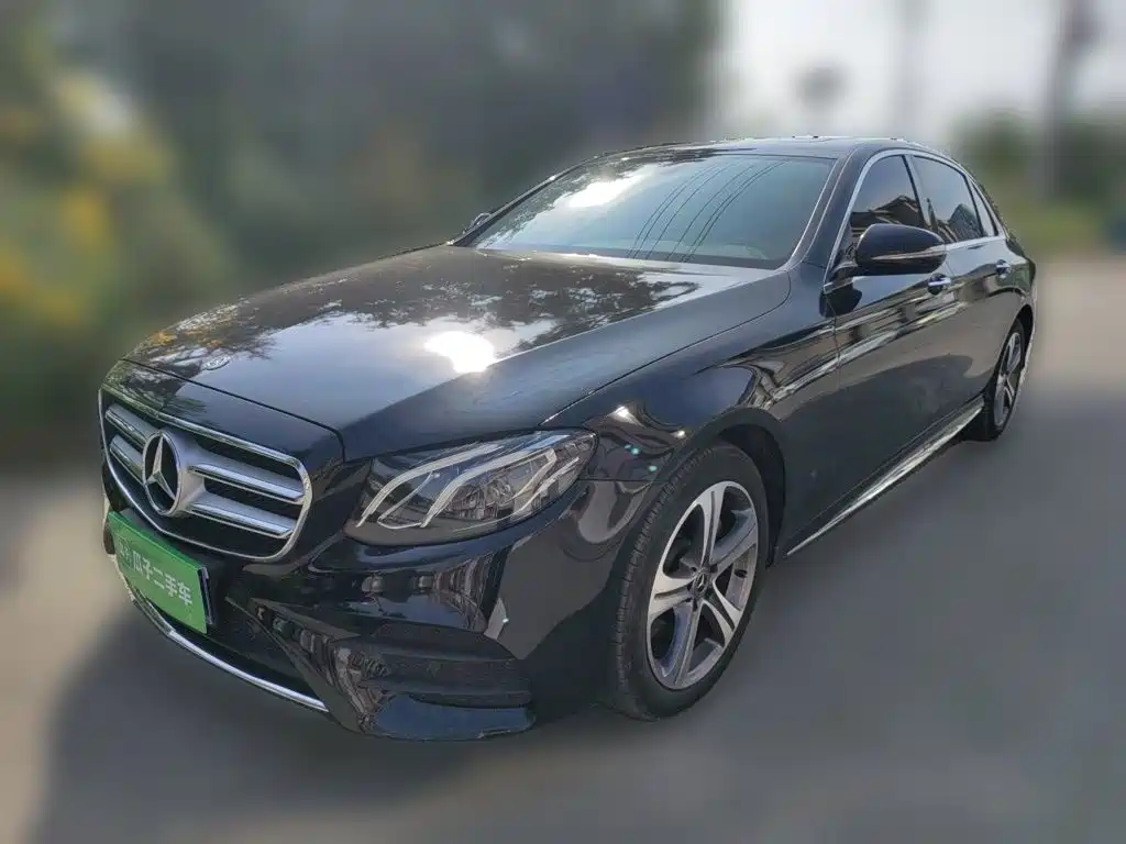 Mercedes-Benz E-Class — миниатюра 2