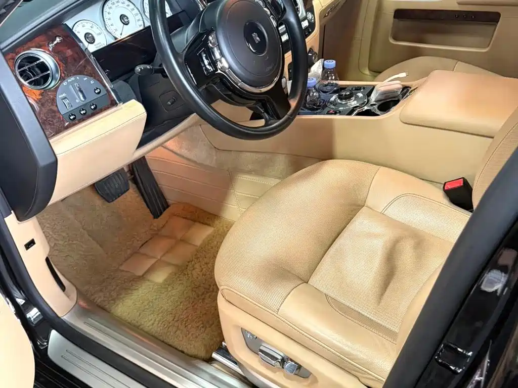 Rolls-Royce Ghost — миниатюра 4