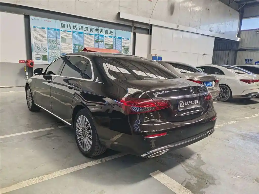 Mercedes-Benz E-Class — миниатюра 6
