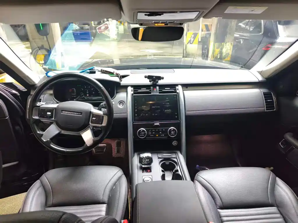 Land Rover Discovery — миниатюра 4