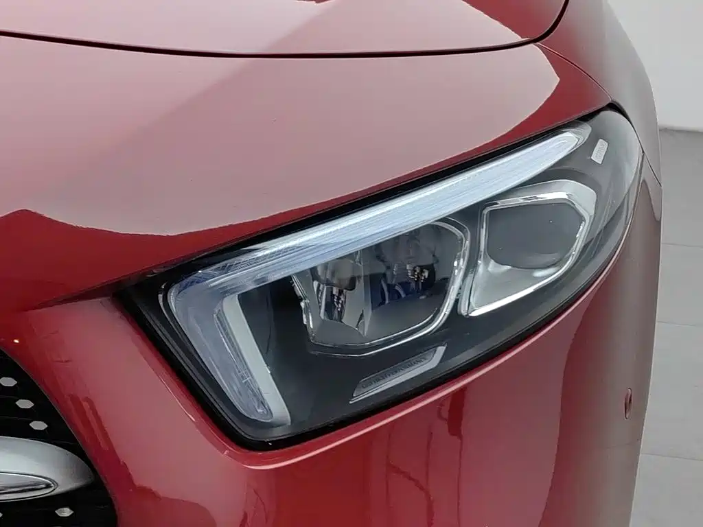 Mercedes-Benz A-Class — миниатюра 7