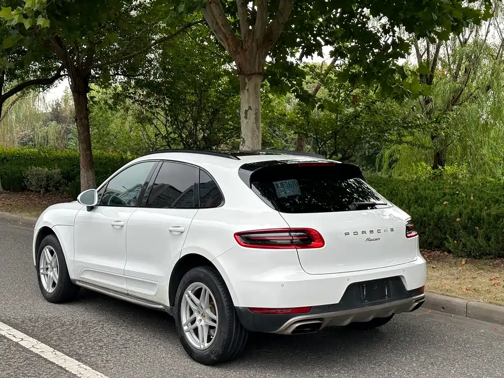 Porsche Macan — миниатюра 19