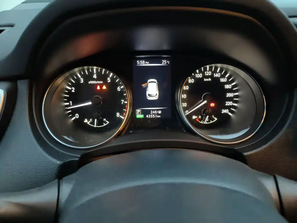 Nissan Qashqai — миниатюра 9