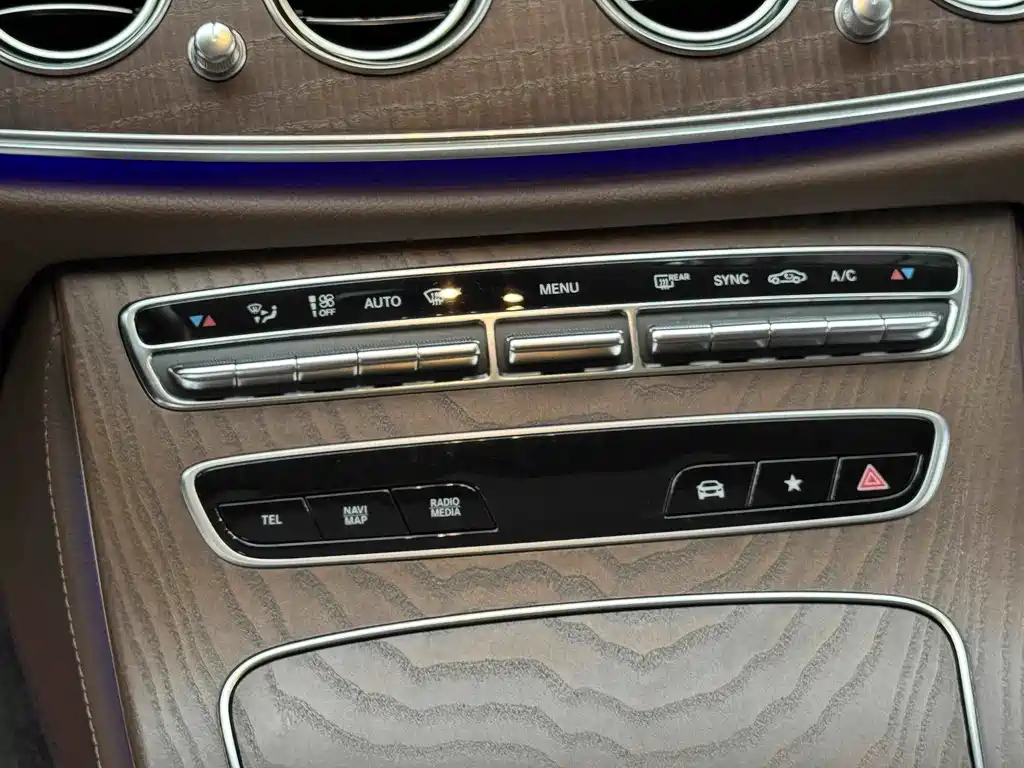 Mercedes-Benz E-Class — миниатюра 15