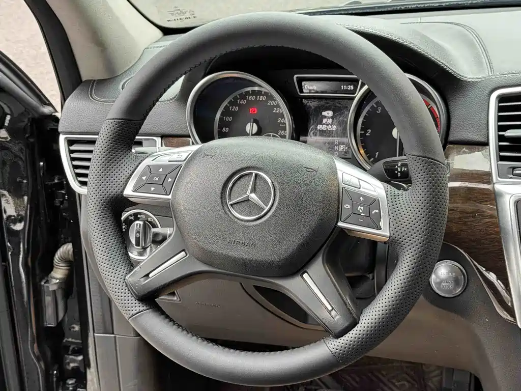 Mercedes-Benz GL-Class — миниатюра 10