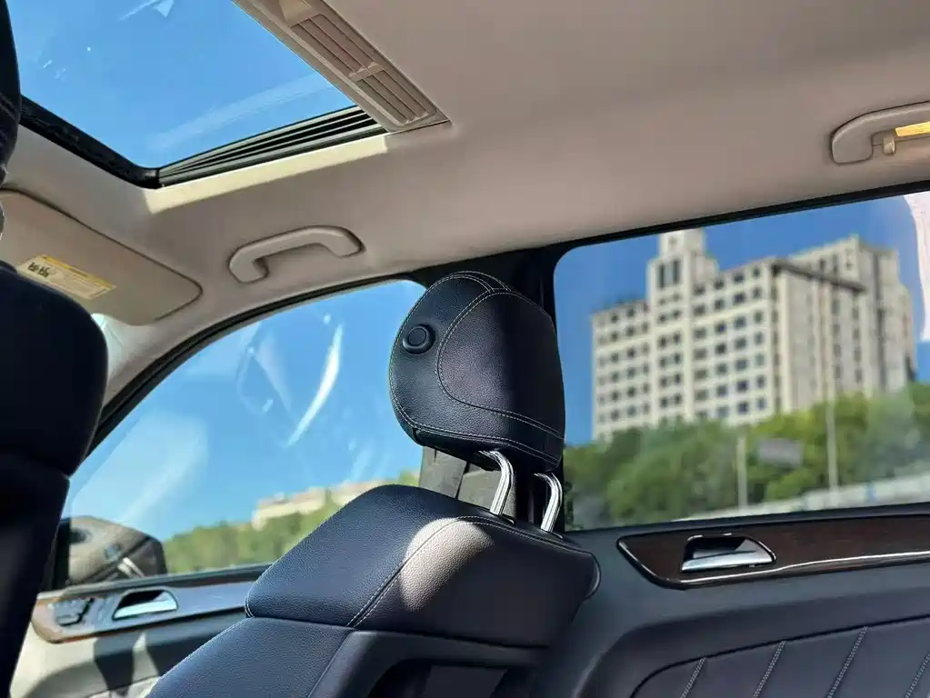 Mercedes-Benz GL-Class — миниатюра 21