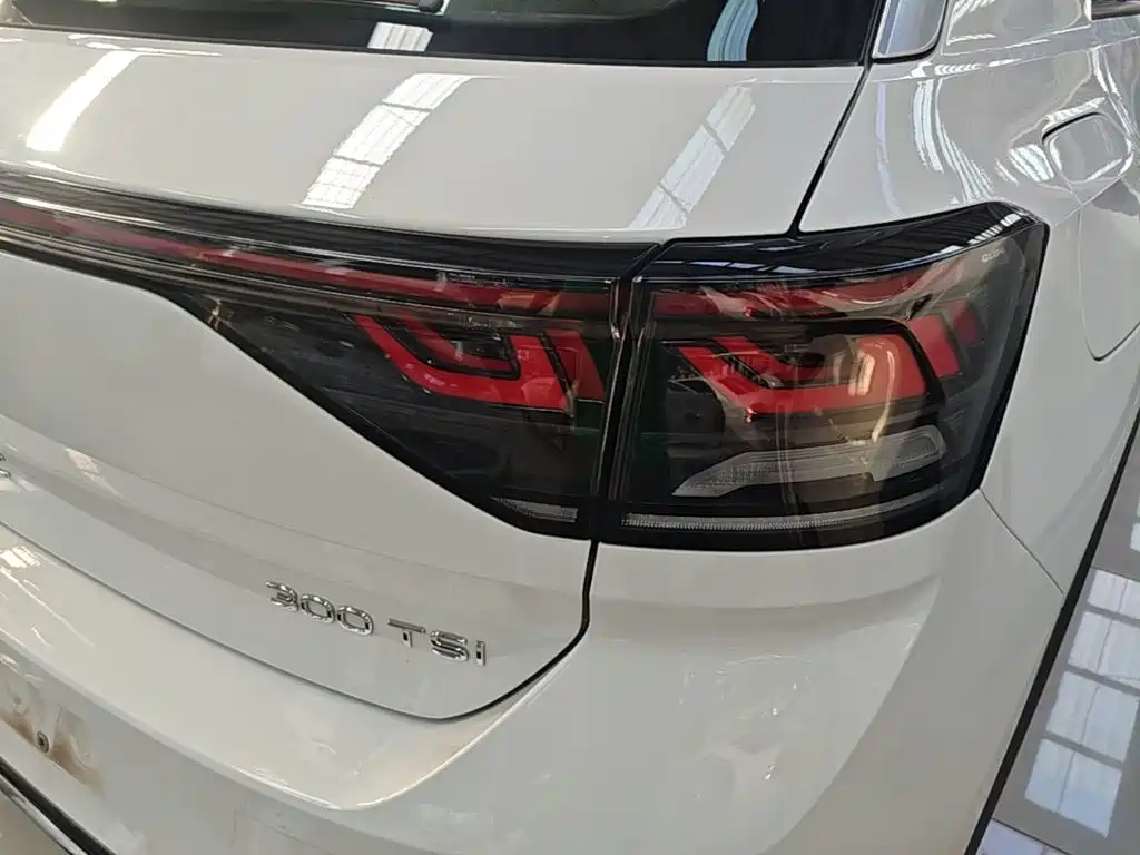 Volkswagen T-Roc — миниатюра 7