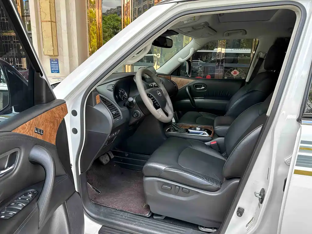 Nissan Patrol ARMADA 5.6L Armada Platinum Edition, фото 8