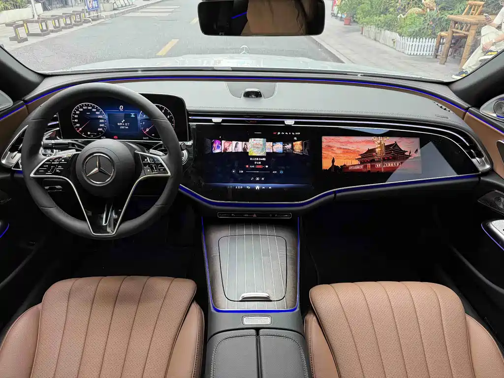 Mercedes-Benz E-Class — миниатюра 9