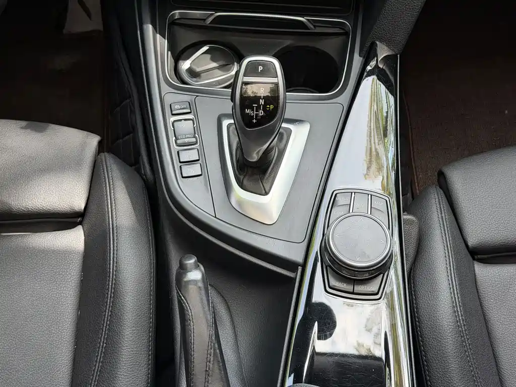 BMW 3 Series — миниатюра 8