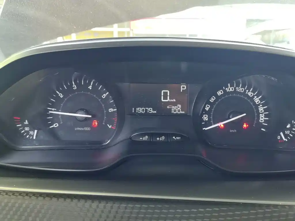 Peugeot 2008 — миниатюра 12
