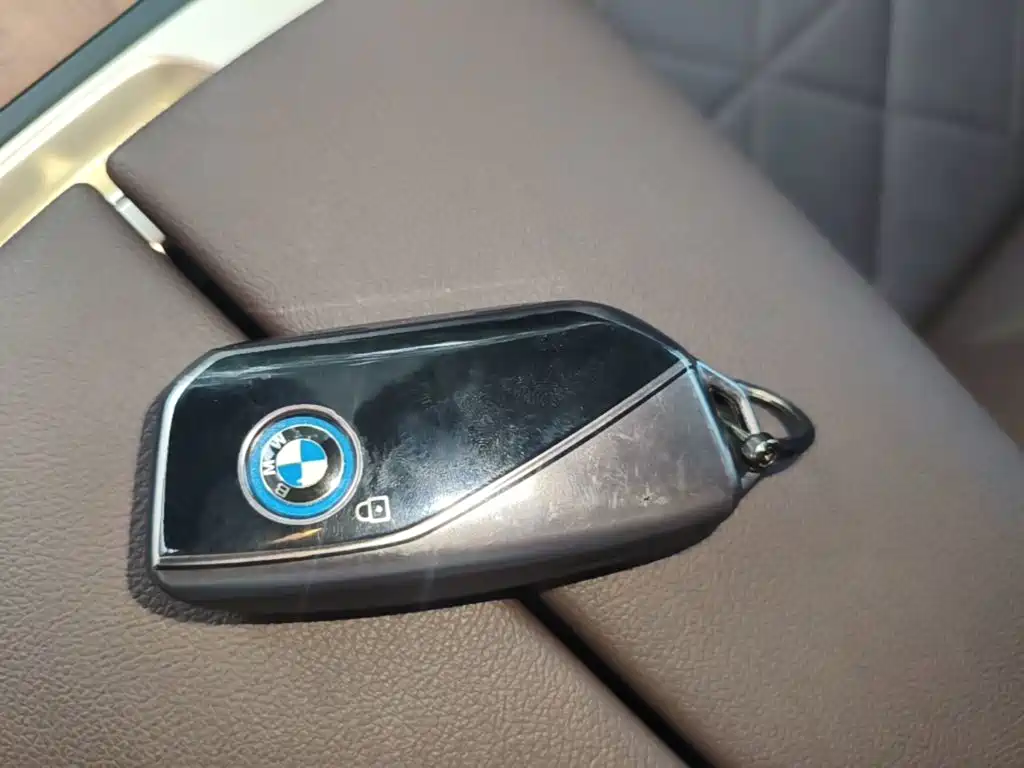 BMW iX — миниатюра 9