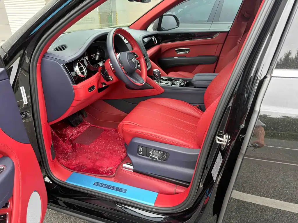 Bentley Bentayga — миниатюра 3