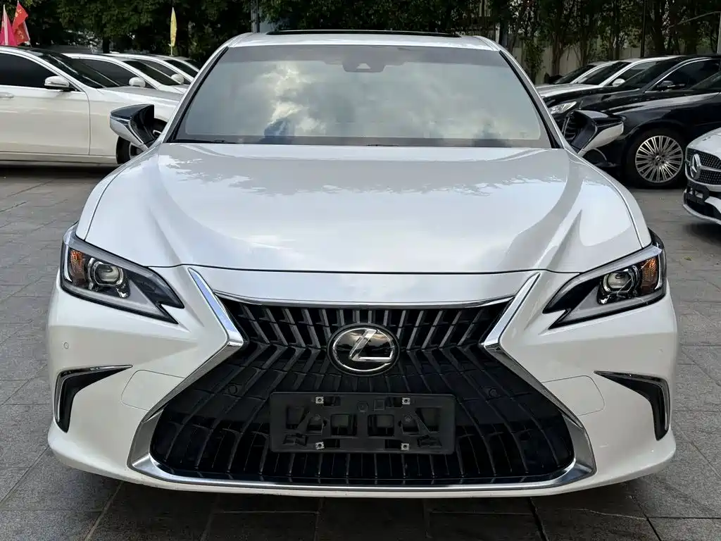 Lexus ES — миниатюра 3