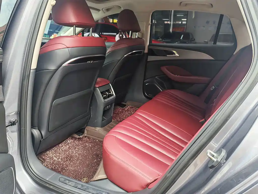 Hongqi Hongqi H5 — миниатюра 8