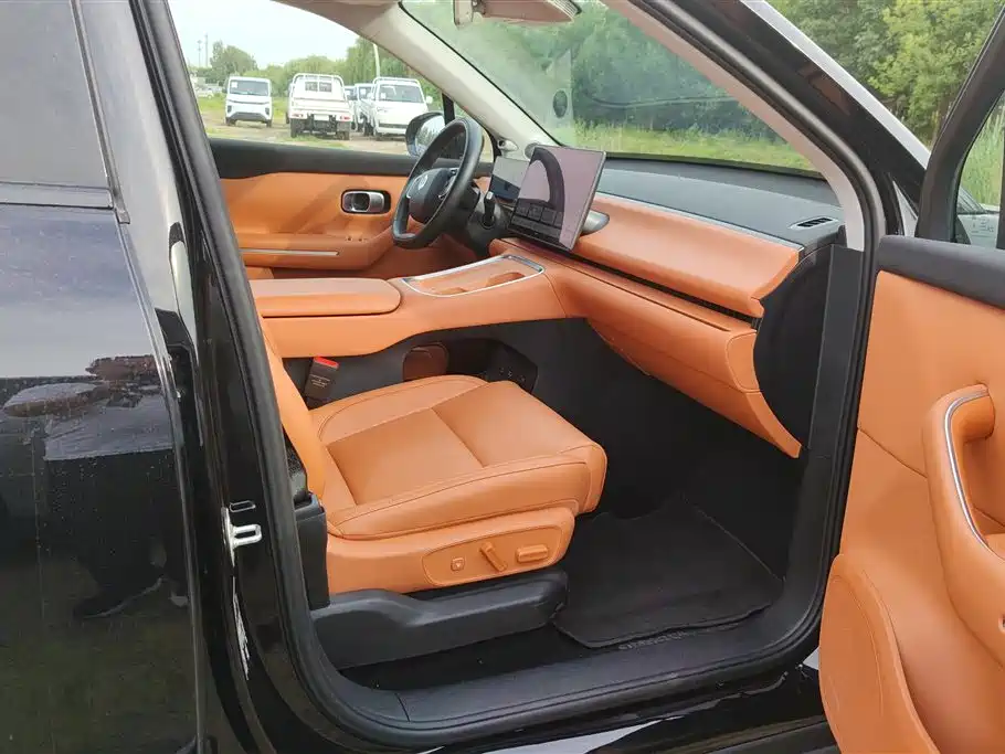 Leapmotor C16 2026 280 6 мест
