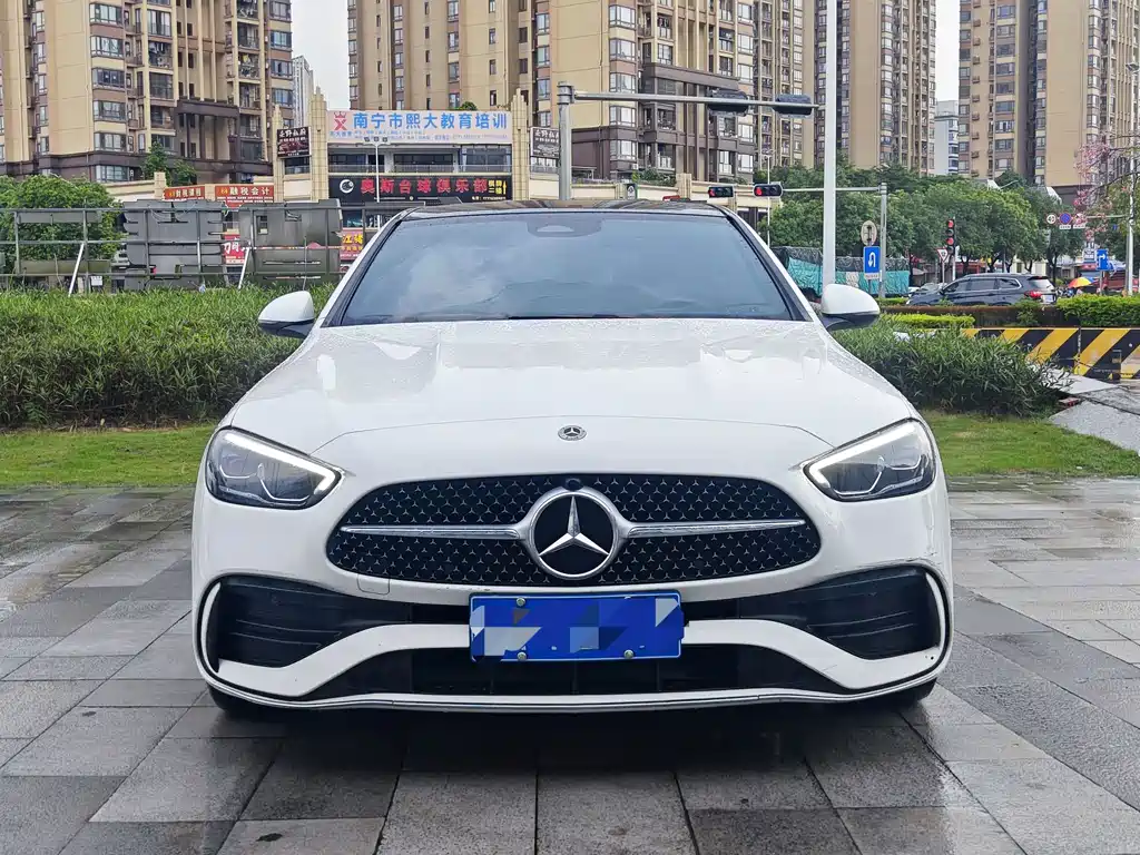 Mercedes-Benz C-Class — миниатюра 2