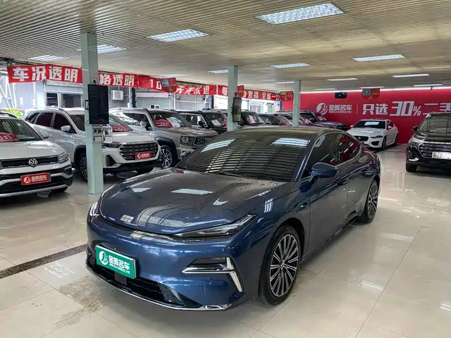 GEELY GALAXY GALAXY SPARKLE 8 2025
