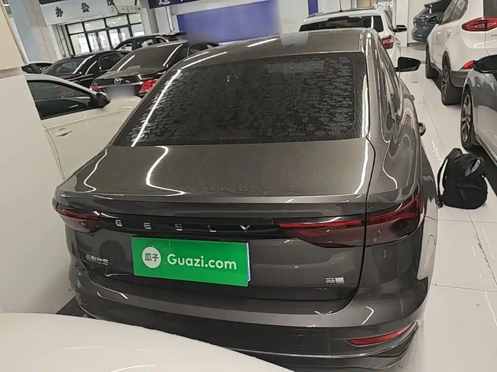 Geely Emgrand — миниатюра 6