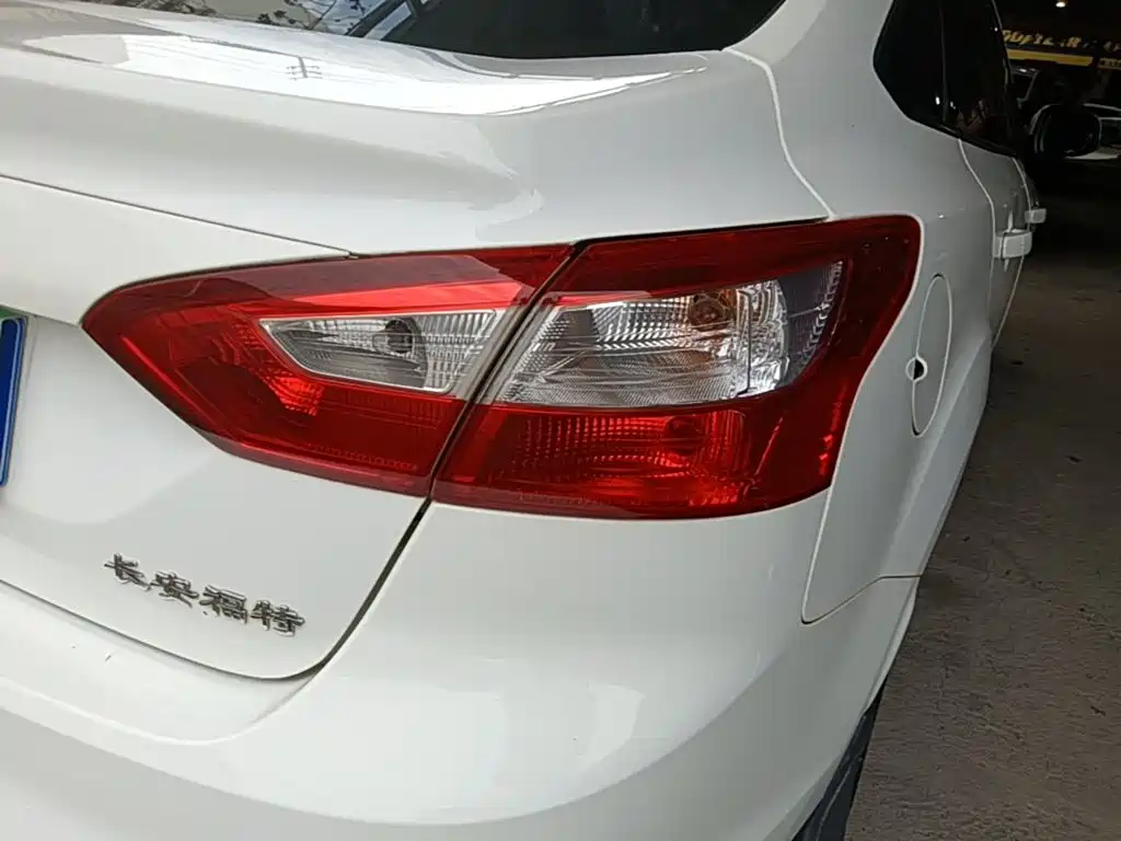 Ford Focus — миниатюра 8