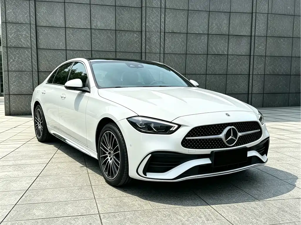 Mercedes-Benz C-Class — миниатюра 3