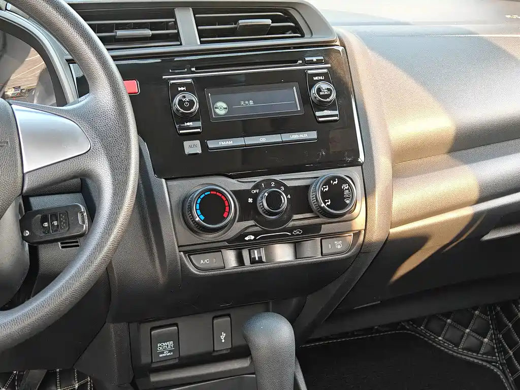 Honda Fit — миниатюра 19