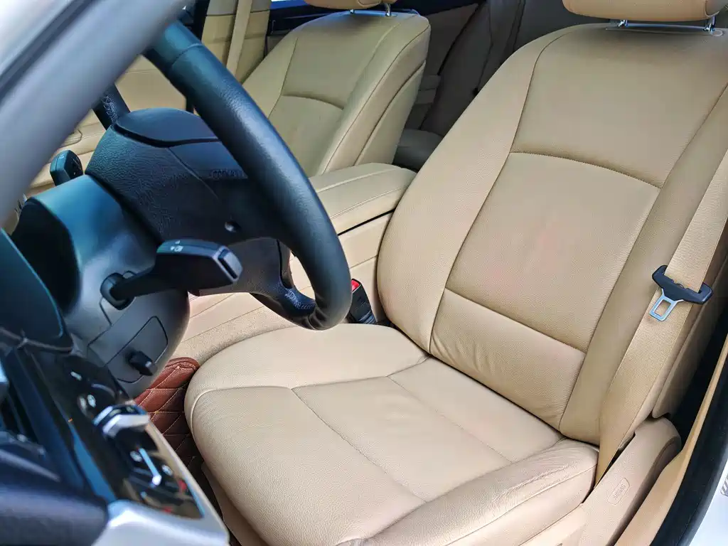 BMW 5 Series — миниатюра 14