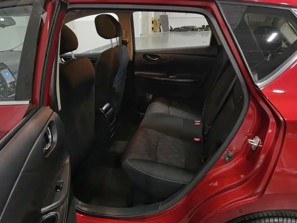 Nissan Tiida — миниатюра 15