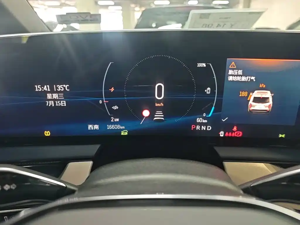 Cadillac IQ — миниатюра 12