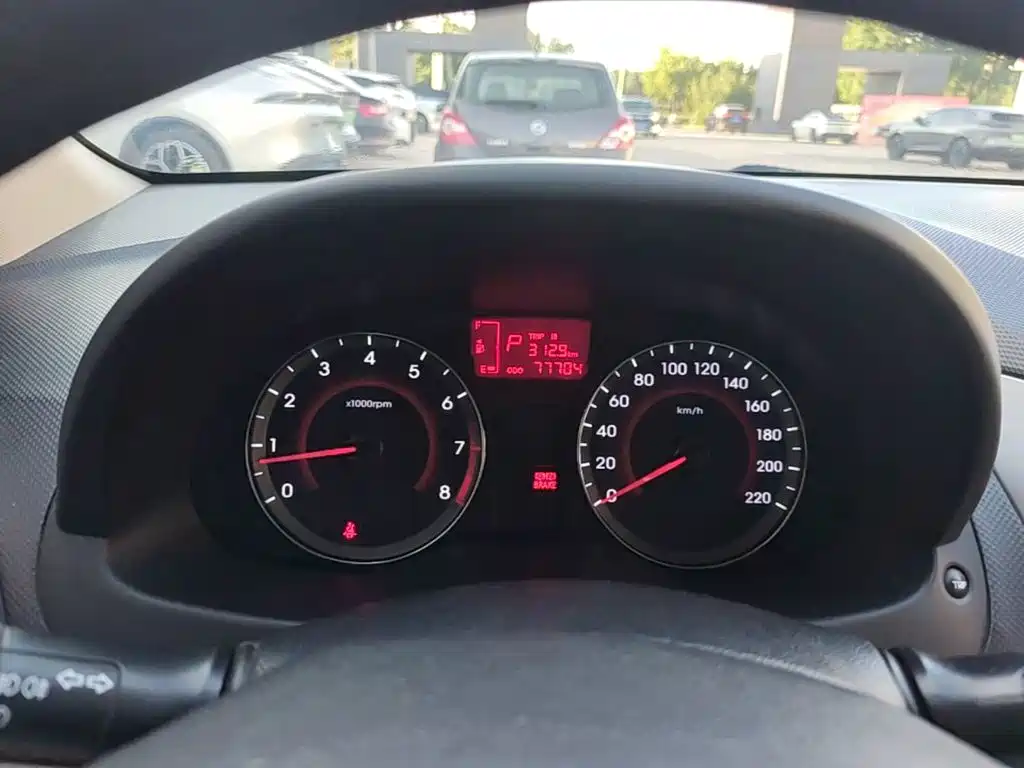 Hyundai Verna — миниатюра 12