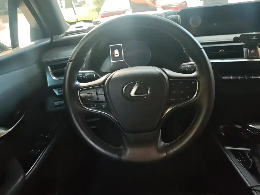 Lexus UX — миниатюра 15