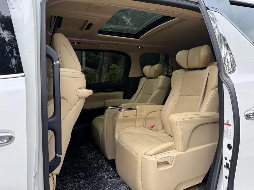 Toyota Alphard 2015 3.5L Luxury