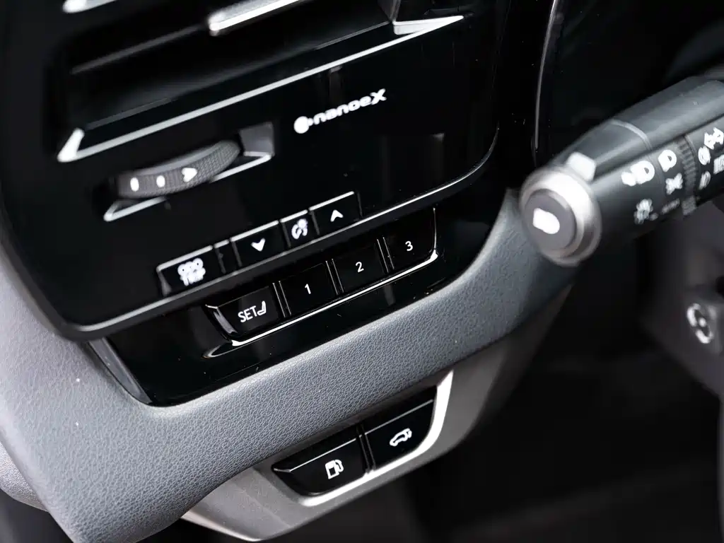 Lexus RX — миниатюра 18