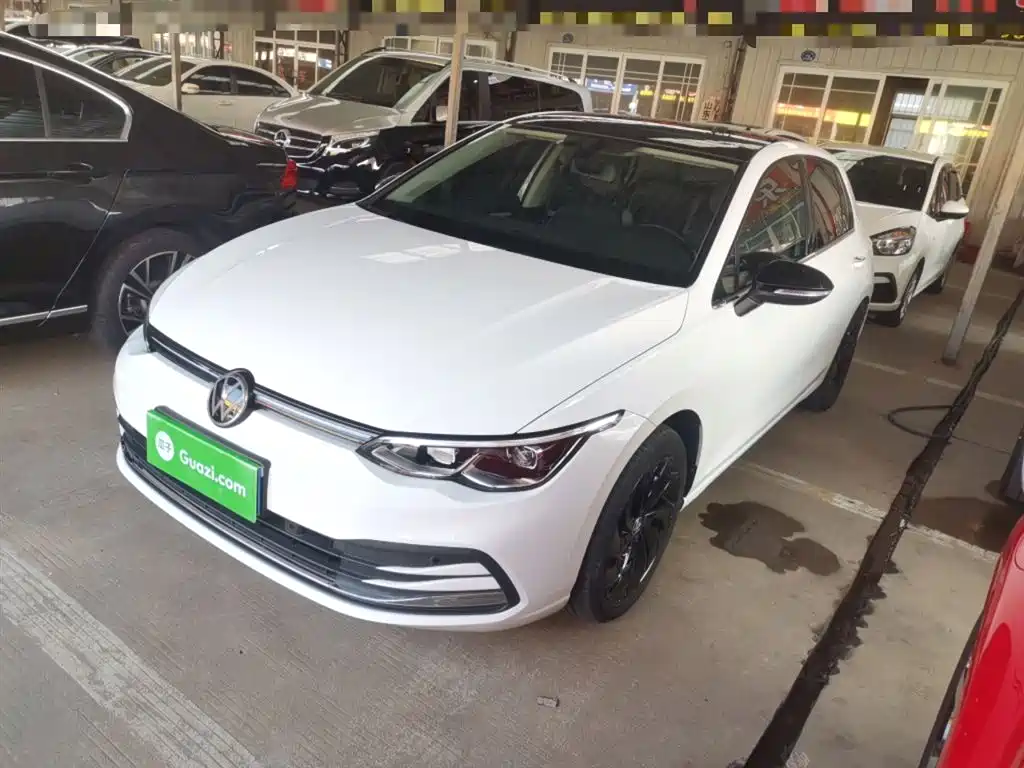 Volkswagen Golf 2023