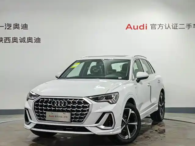 AUDI Q3 2025