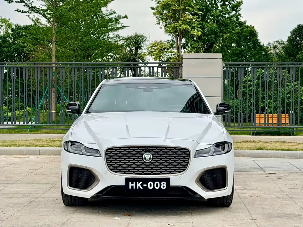 Jaguar XFL — миниатюра 2