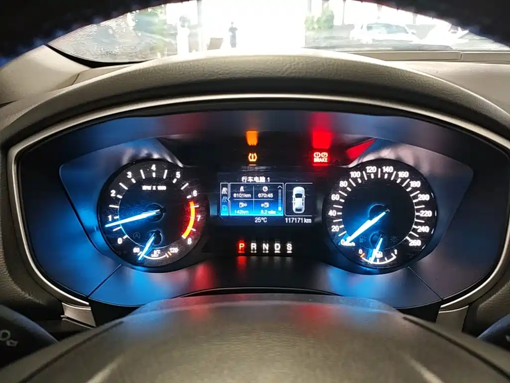 Ford Mondeo — миниатюра 12