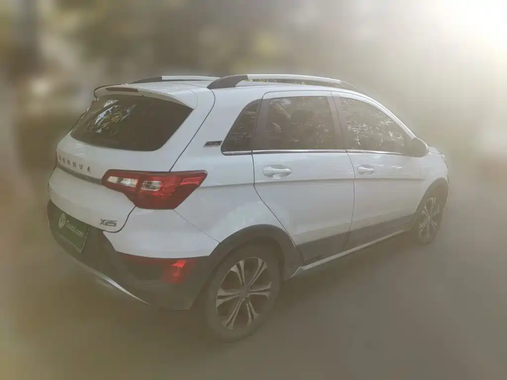 BAIC Senova X25 — миниатюра 6