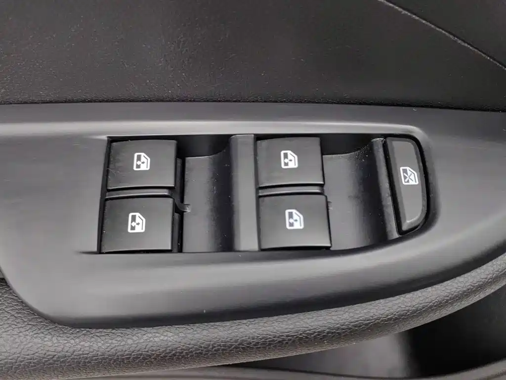 Buick Excelle — миниатюра 9
