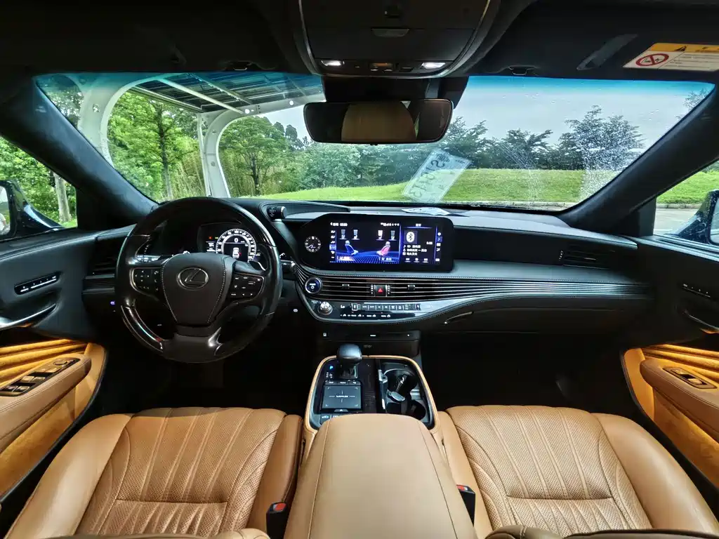 Lexus LS — миниатюра 14