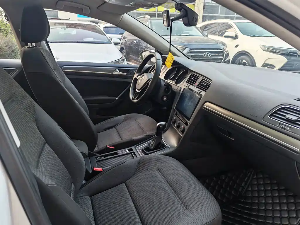 Volkswagen Golf — миниатюра 15