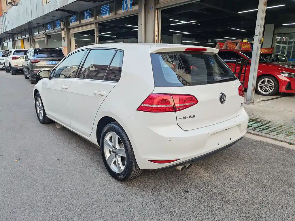 Volkswagen Golf — миниатюра 9