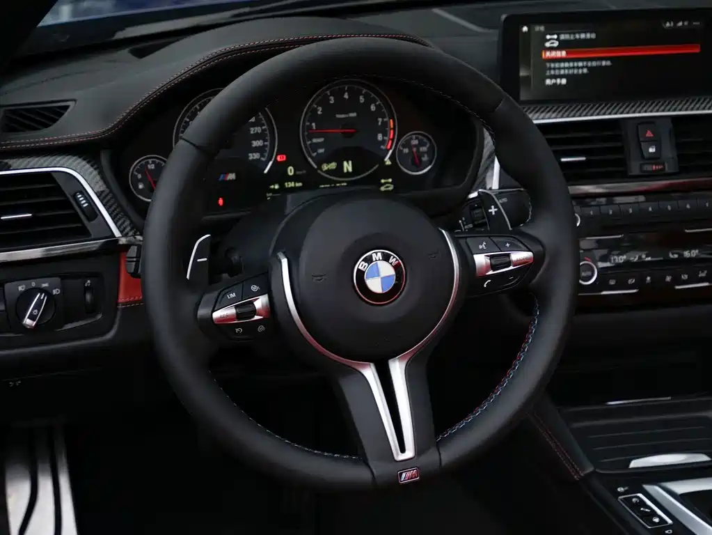 BMW M4 — миниатюра 7