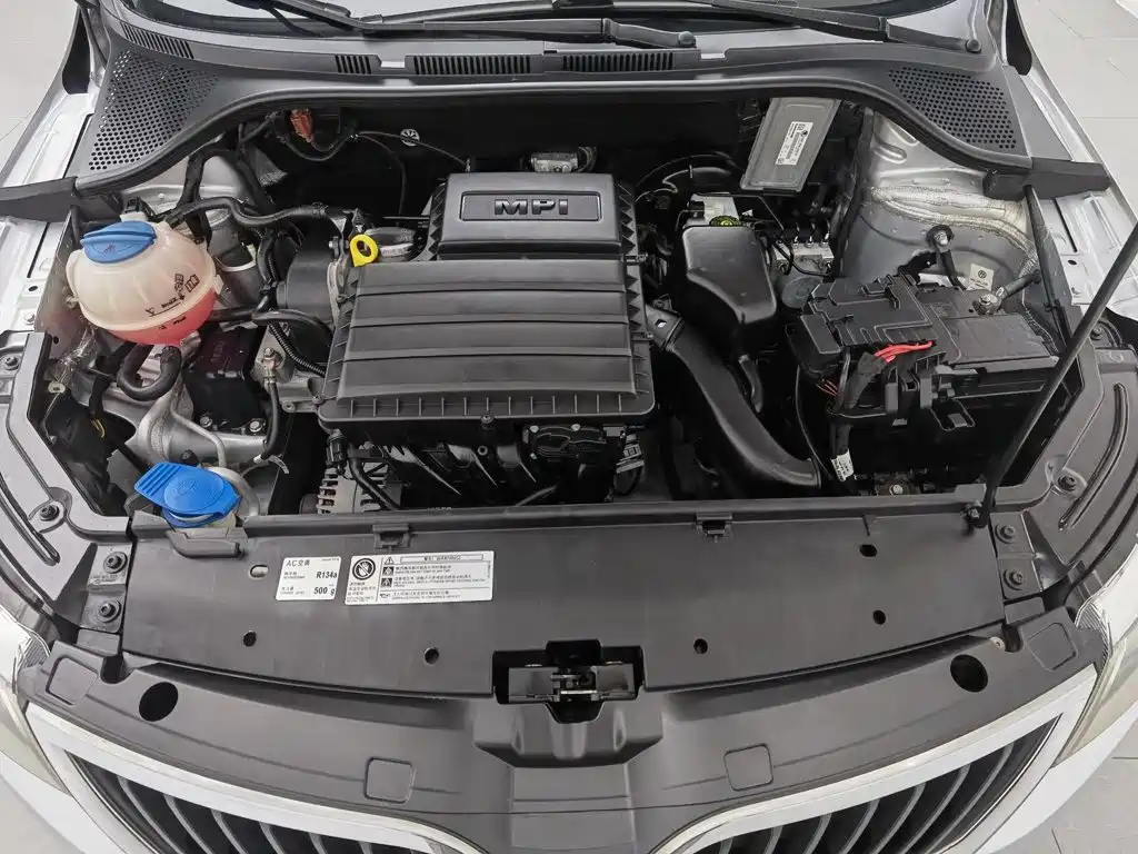 Skoda Rapid — миниатюра 6