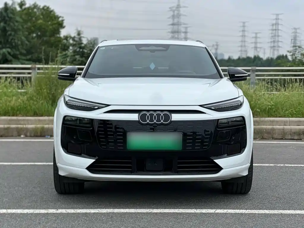 Audi Q6L e-tron — миниатюра 13
