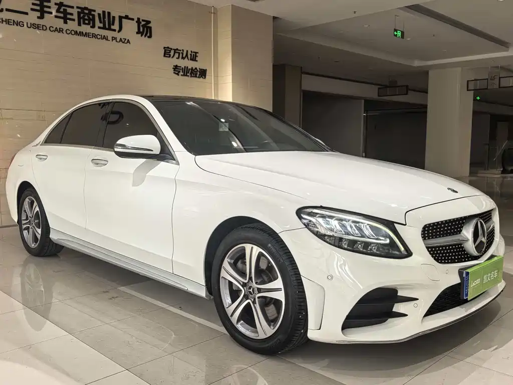 Mercedes-Benz C-Class — миниатюра 3
