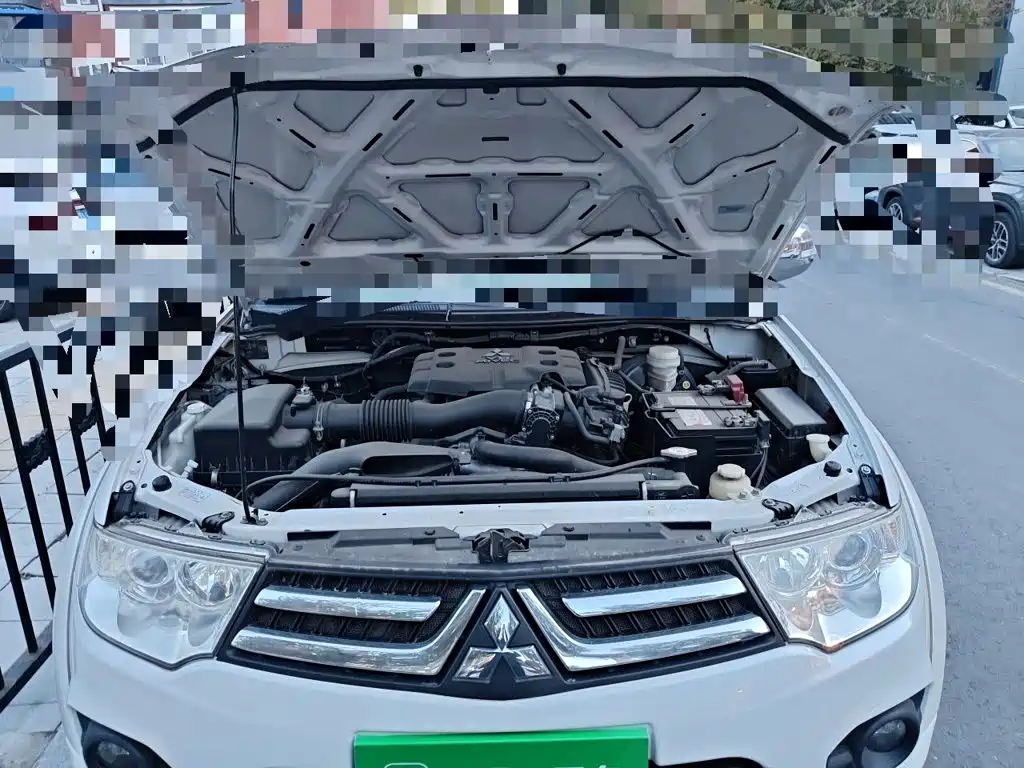 Mitsubishi Pajero Sport — миниатюра 21