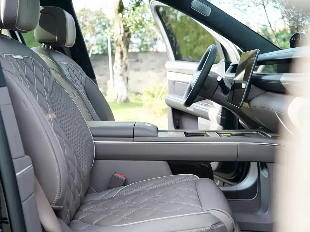 NIO ES8 2026 мест Executive